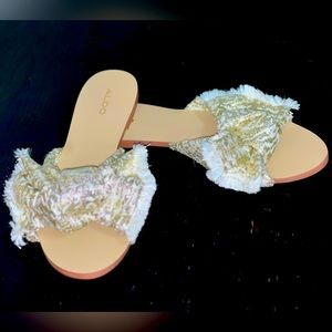 Aldo flats. Sandle Sz8